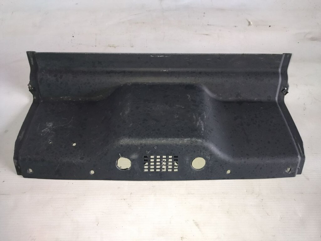 накладка панели приборов б/у \ нештатные отверстия